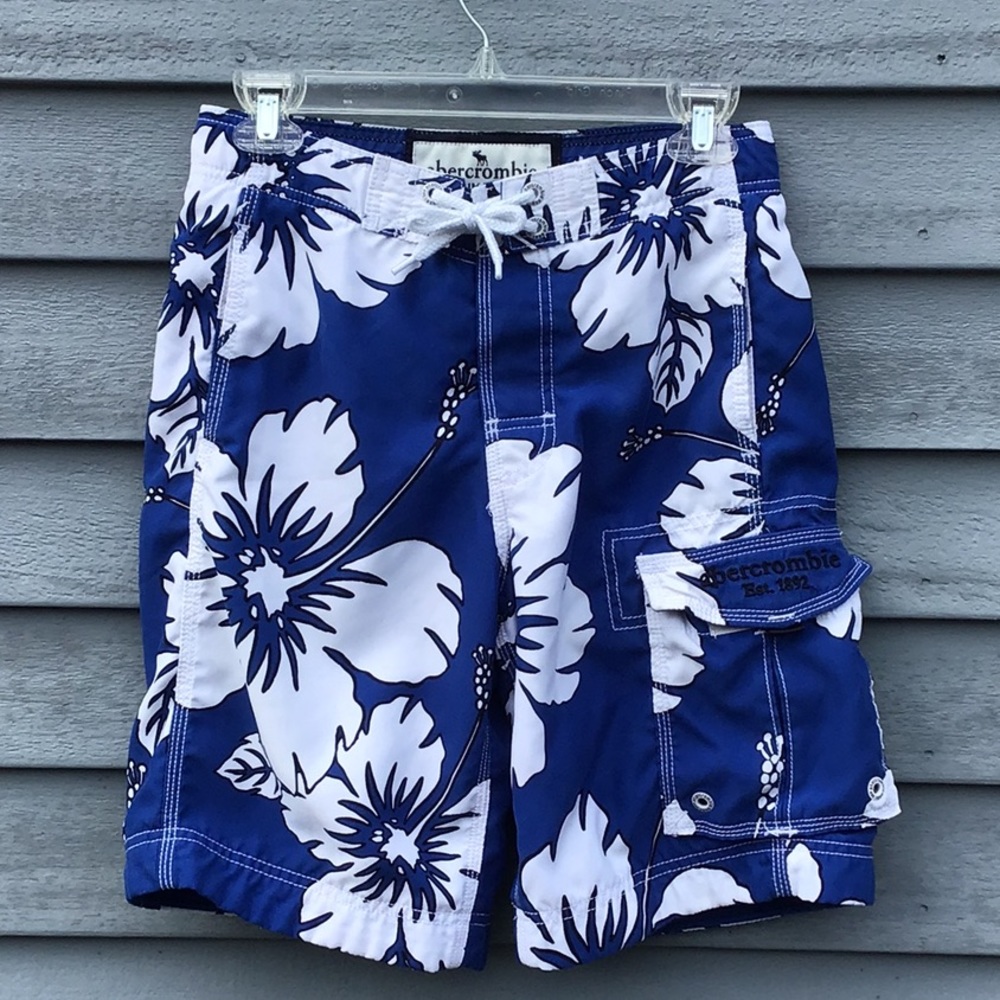 Abercrombie Blue/White Floral Board Short Size Medium